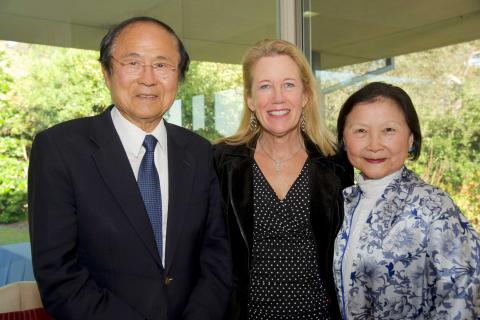 Lisa Bruce with Chancellor Henry and Dilling Yang